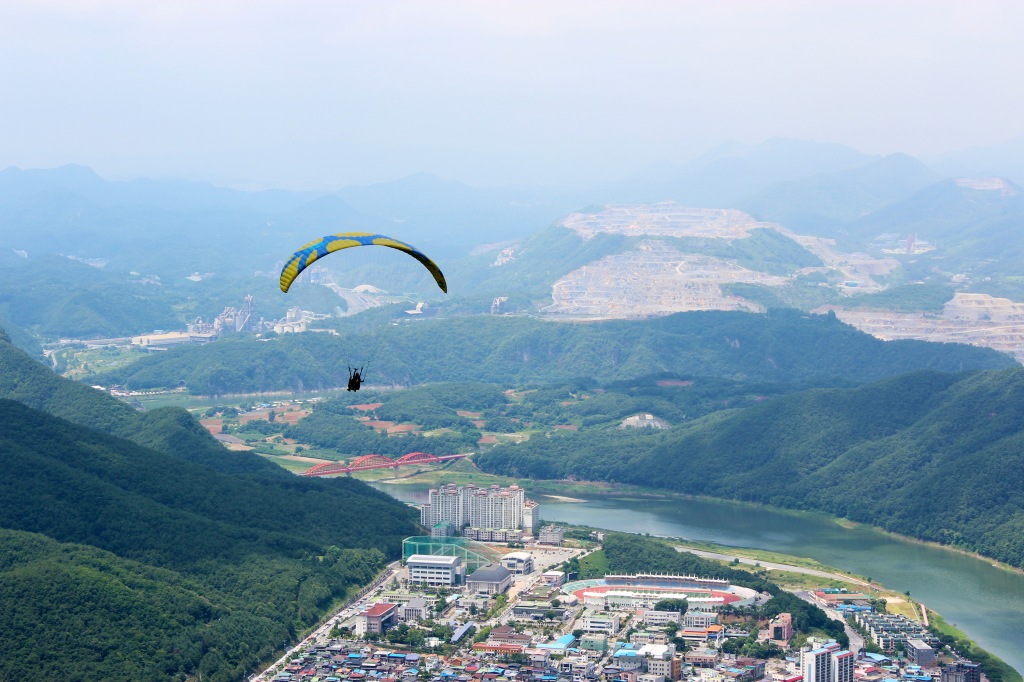 Paragliding in Danyang (단양군) – part of my trip to Seoul